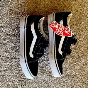 Boys size 3 Vans velcro